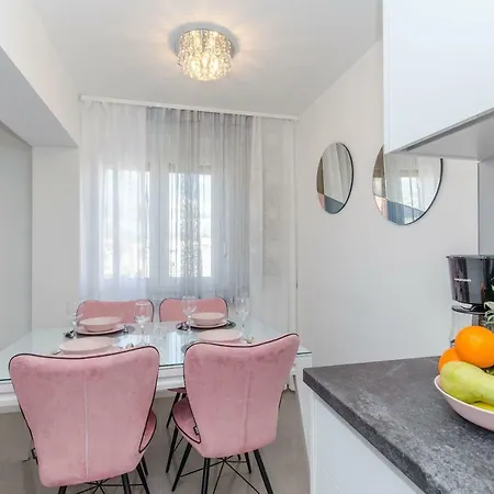 Апартаменти Luxury Center